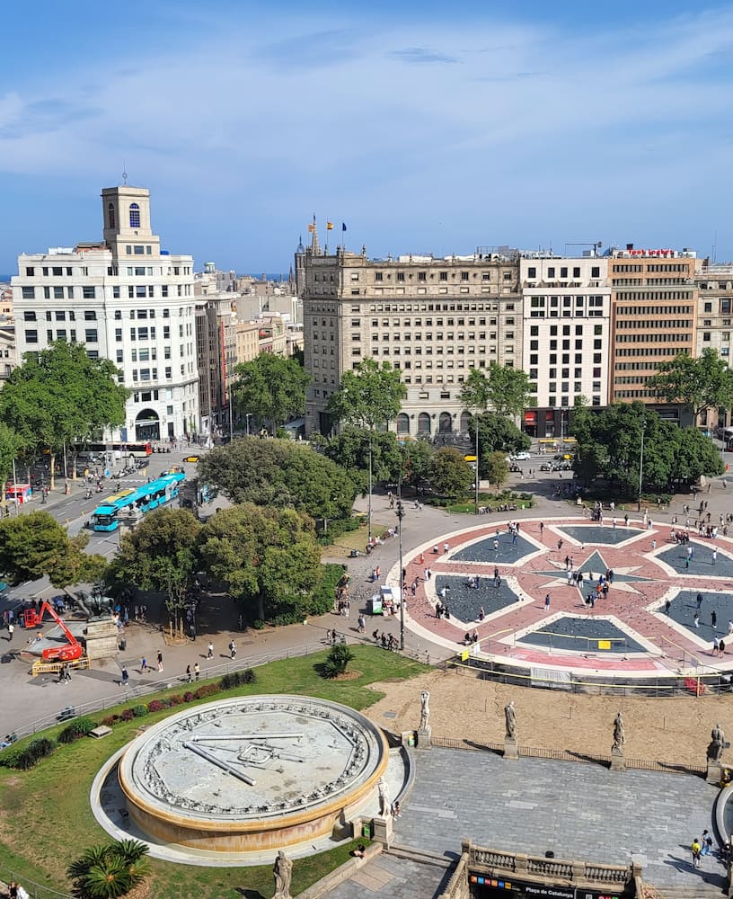 Plaça de Catalunya Plaça de Catalunya