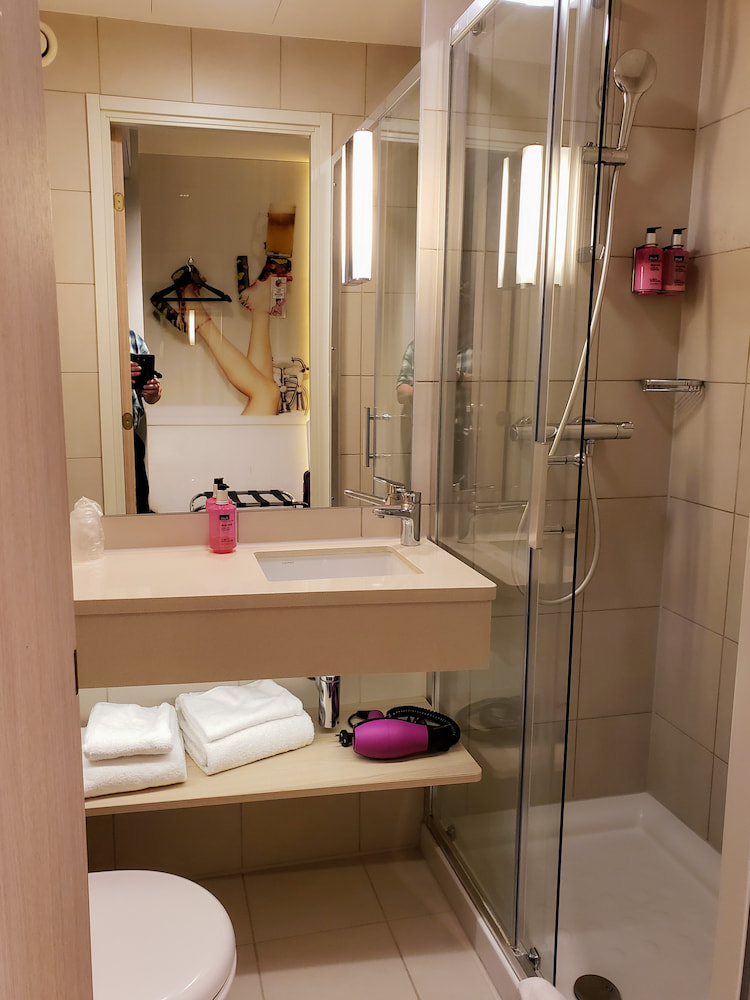 MOXY Munich Airport MOXY Munich Airport