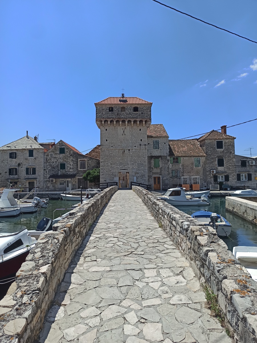 Meje, Split Meje, Split