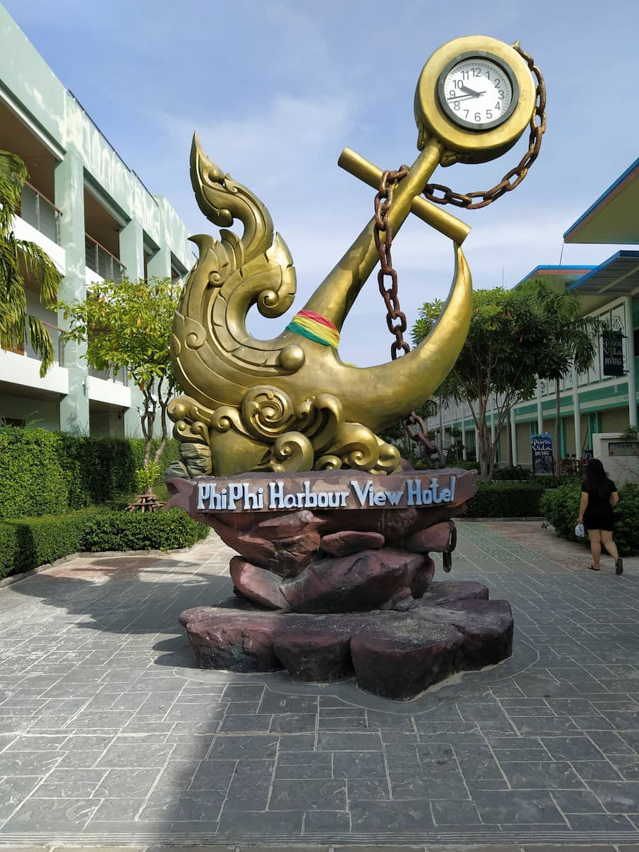 Loh Dalum, Phi Phi Loh Dalum, Phi Phi