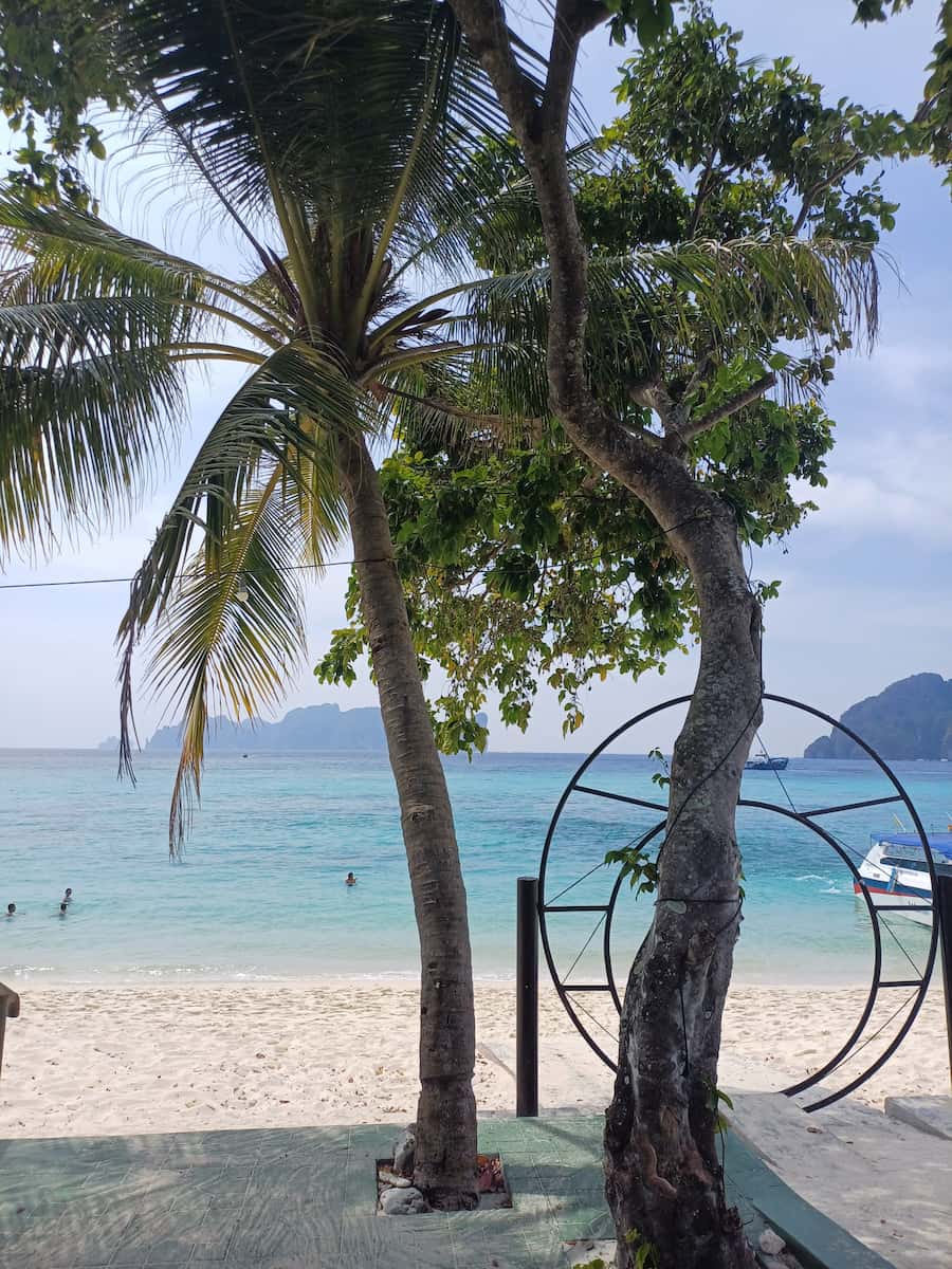 Long Beach, Phi Phi Long Beach, Phi Phi