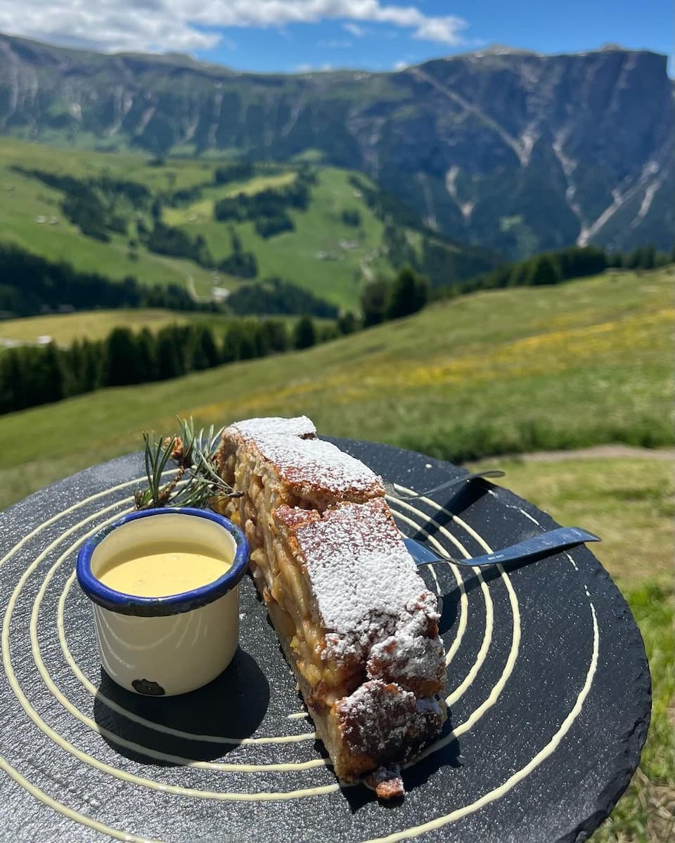 Alpe di Siusi, Dolomites Alpe di Siusi, Dolomites