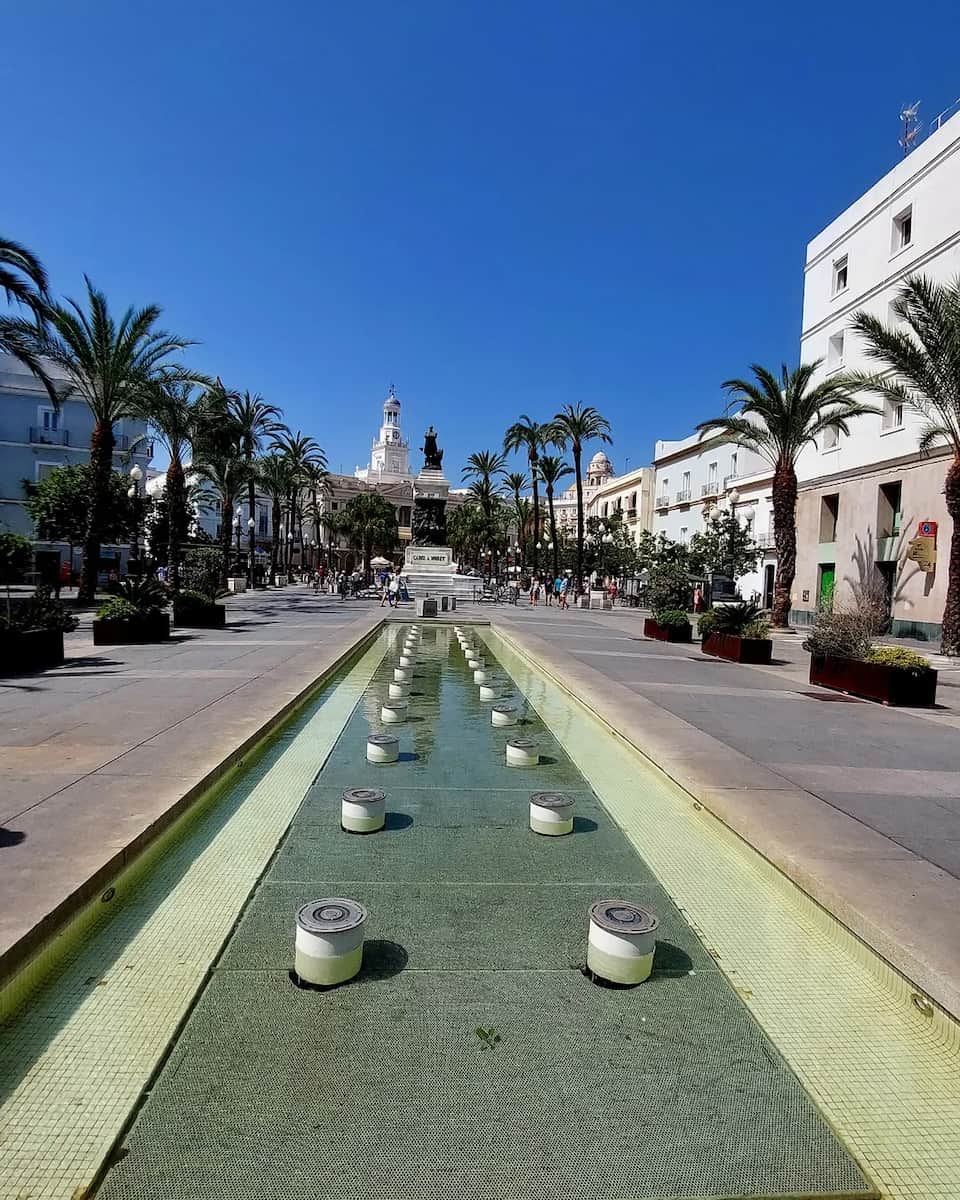 Plaza de San Juan de Dios Plaza de San Juan de Dios