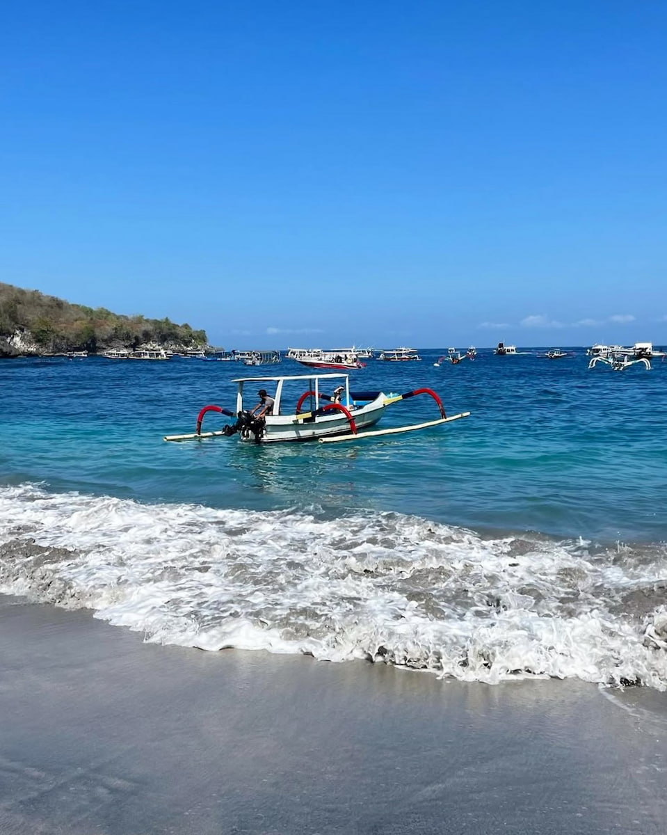 Crystal Bay, Nusa Penida Crystal Bay, Nusa Penida