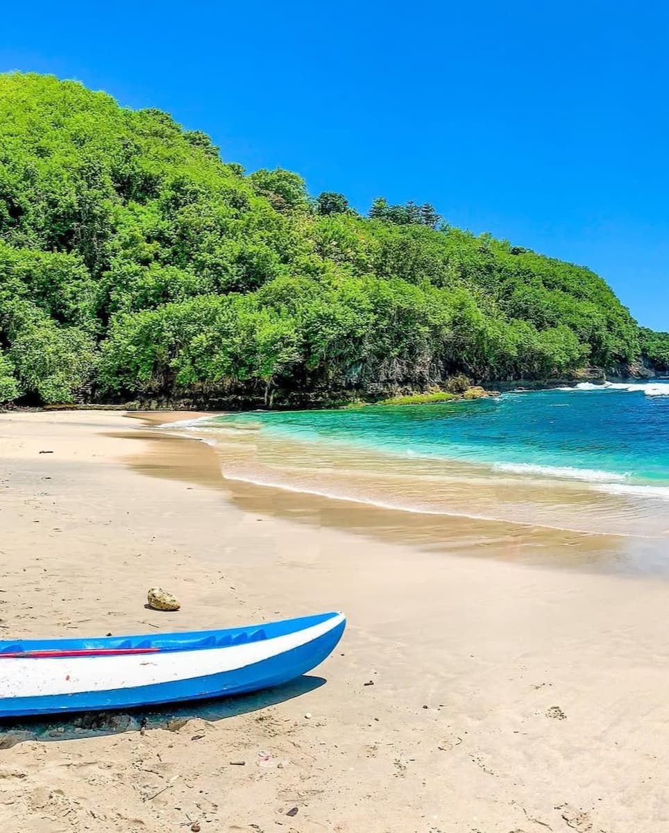 Crystal Bay, Nusa Penida Crystal Bay, Nusa Penida