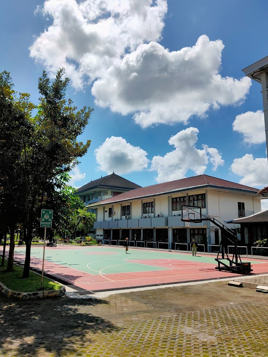 Gadjah Mada University, Yogyakarta Gadjah Mada University, Yogyakarta