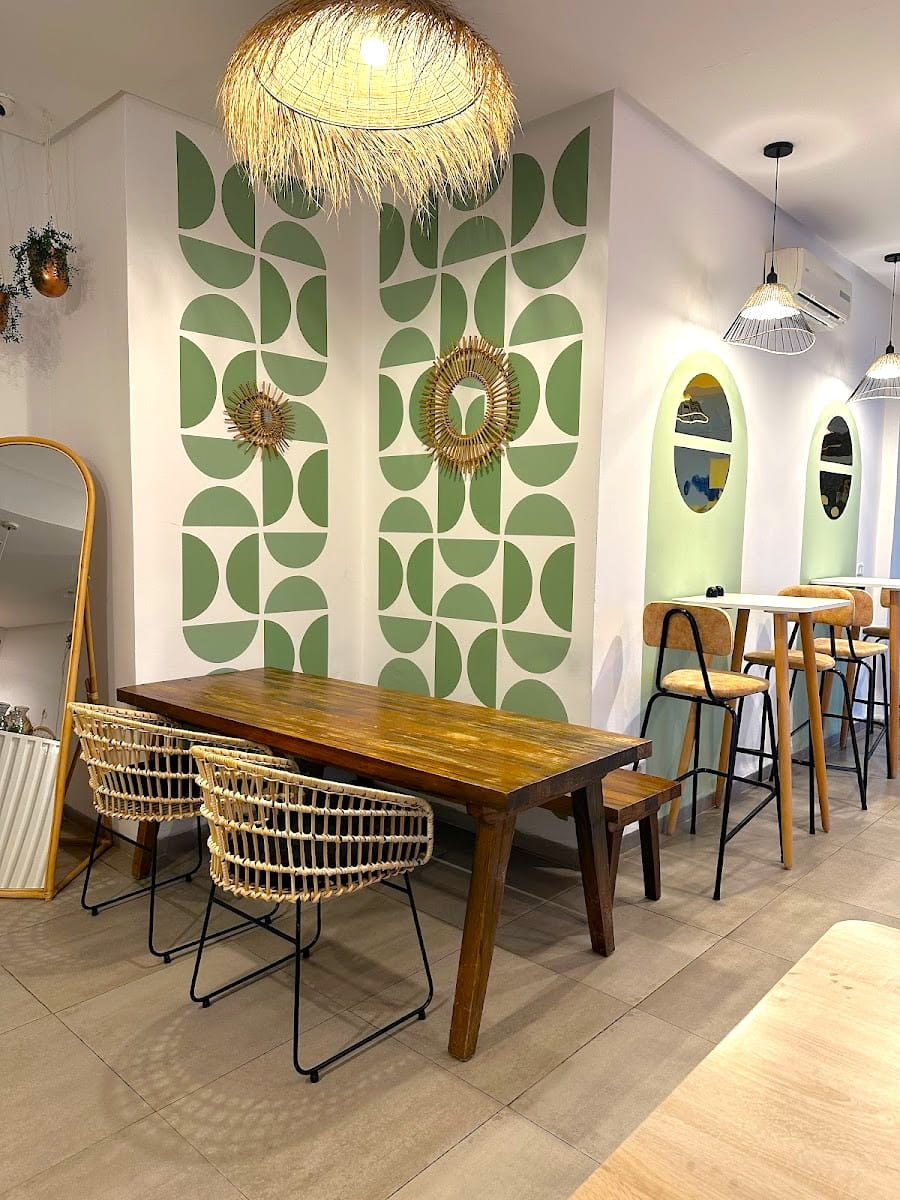 Ivy Coffee Shop & Restaurant, Tunis Ivy Coffee Shop & Restaurant, Tunis