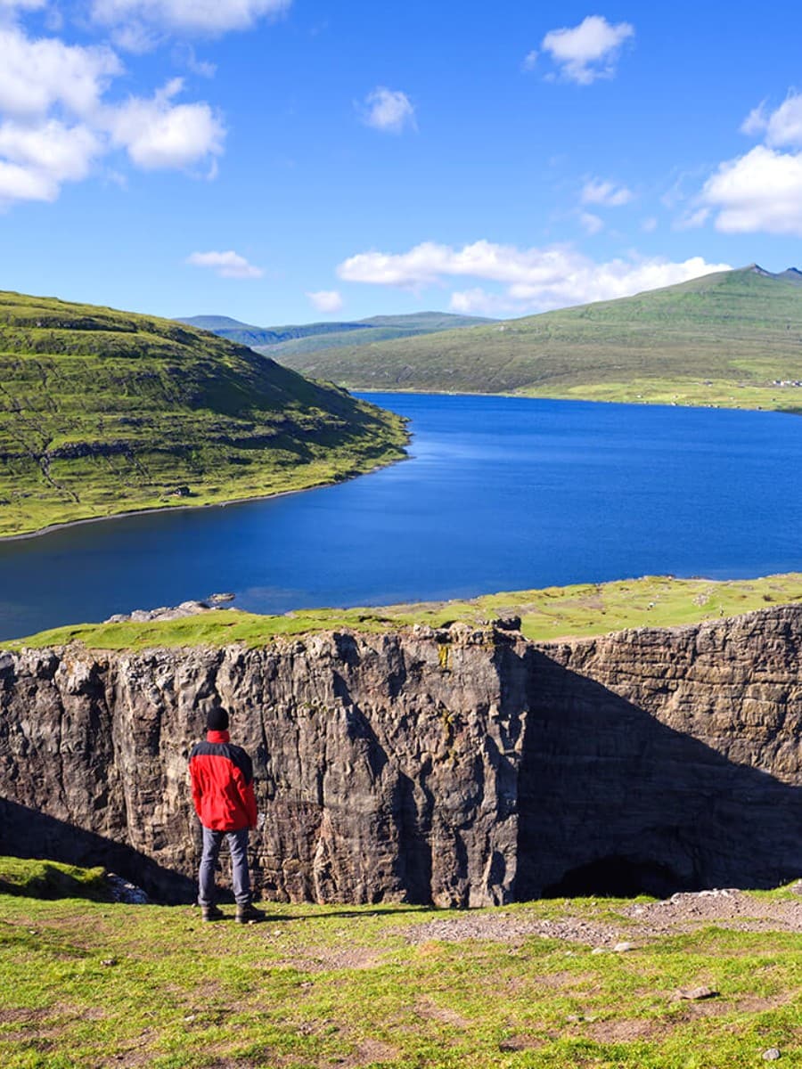 Lake Sørvágsvatn, Faroe Islands Lake Sørvágsvatn, Faroe Islands