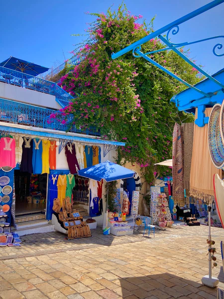 Le Jardin Méditerranéen, Tunis Le Jardin Méditerranéen, Tunis