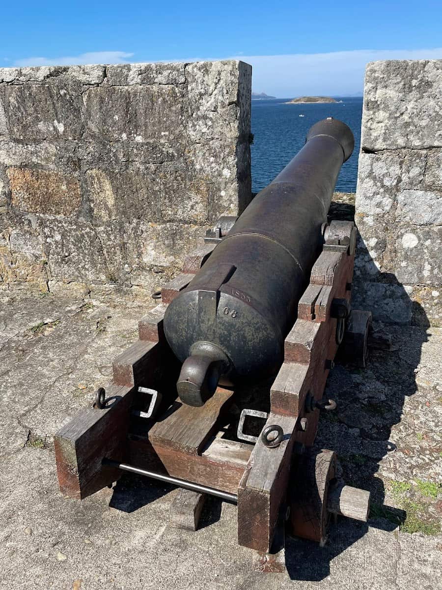 Fortaleza de Monterreal, Galicia Fortaleza de Monterreal, Galicia