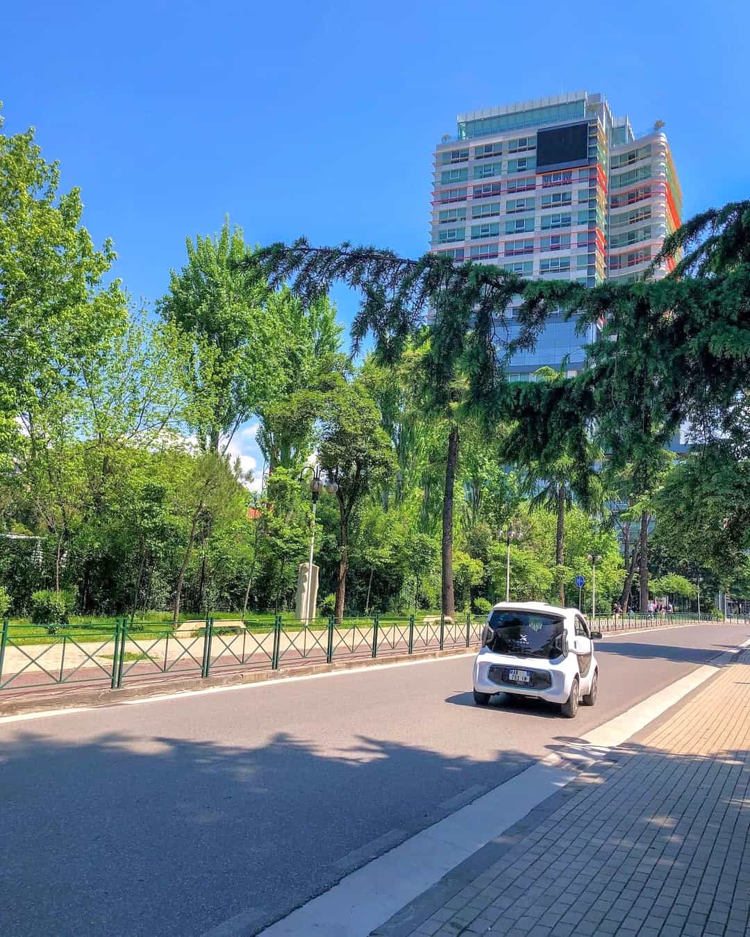 Komuna e Parisit, Tirana Komuna e Parisit, Tirana