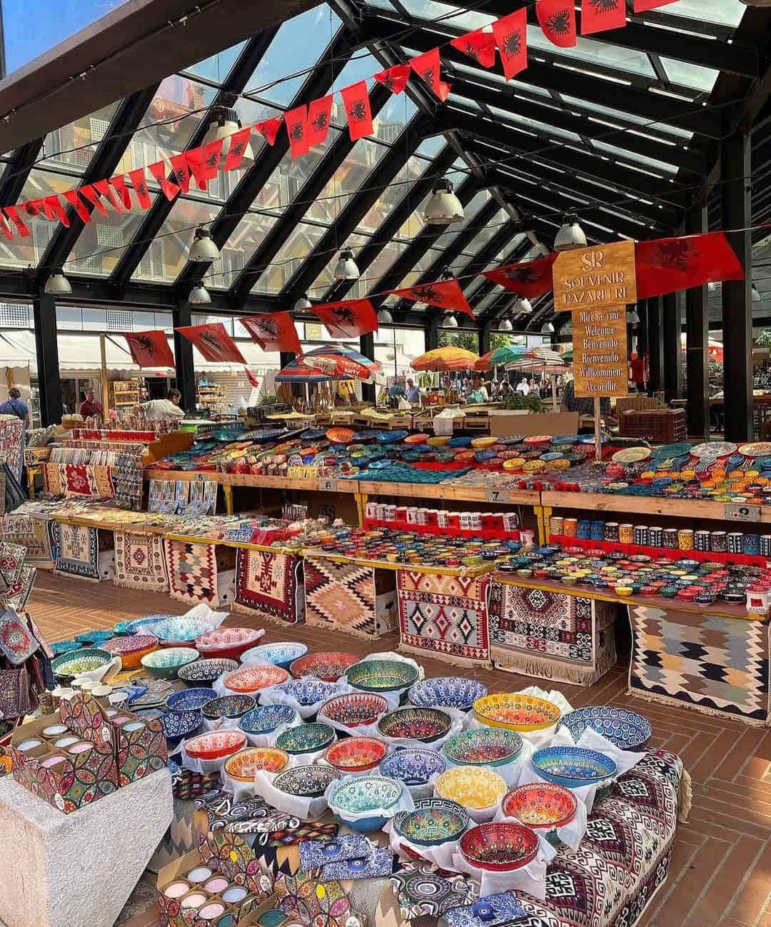 Pazari i Ri, Tirana Pazari i Ri, Tirana