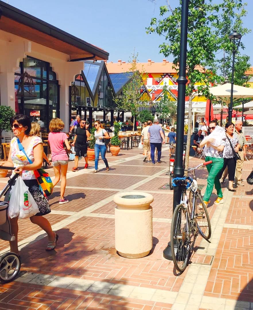 Pazari i Ri, Tirana Pazari i Ri, Tirana