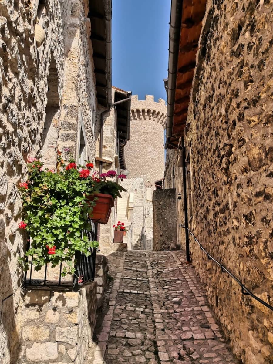 Santo Stefano di Sessanio, Abruzzo Santo Stefano di Sessanio, Abruzzo