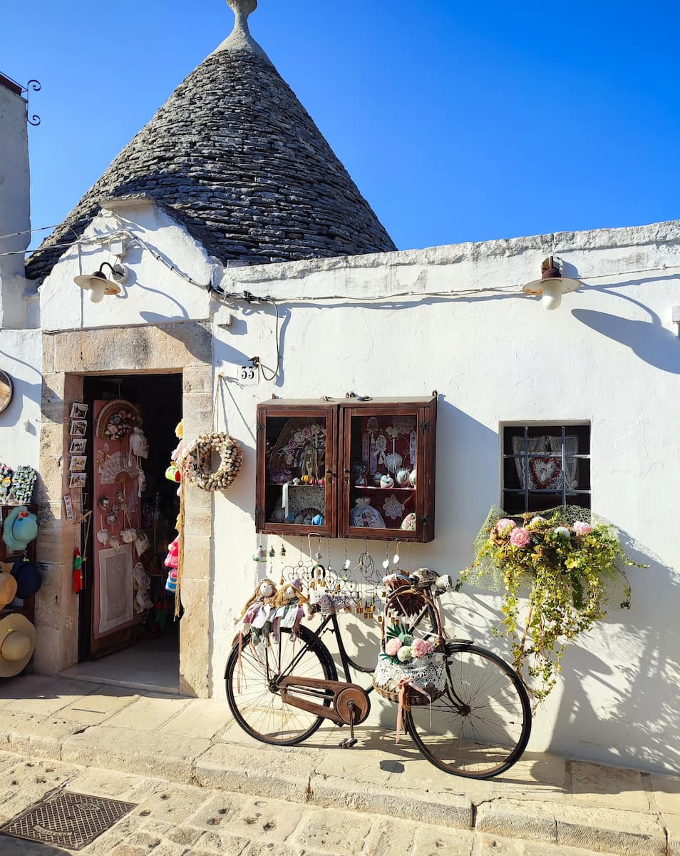 Souvenir Shopping, Trulli Souvenir Shopping, Trulli
