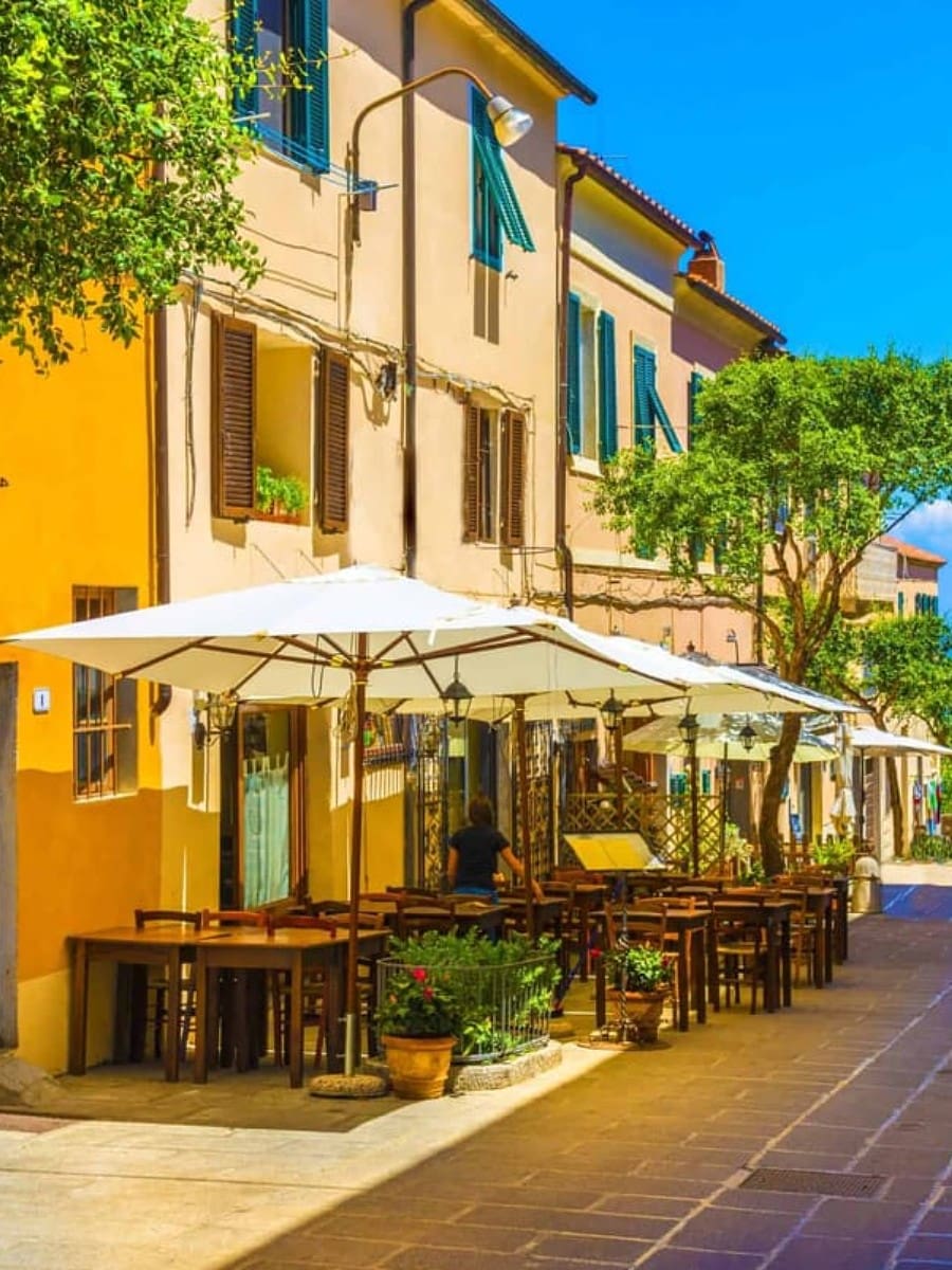 Piazza Matteotti, Elba Island Piazza Matteotti, Elba Island